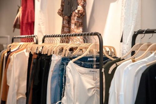 開服裝店，如何巧妙應(yīng)對顧客對價(jià)格的質(zhì)疑